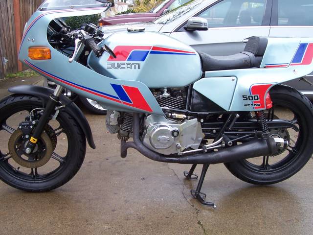 Imagen 1/9 de Ducati DUMMY (1981)