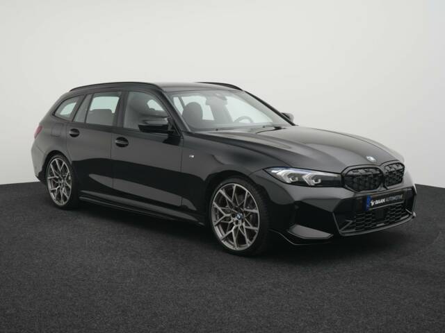 BMW 330i xDrive Touring