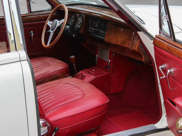 Jaguar Mk II 3.8
