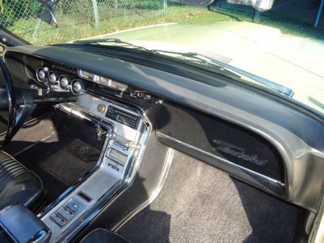Ford Thunderbird