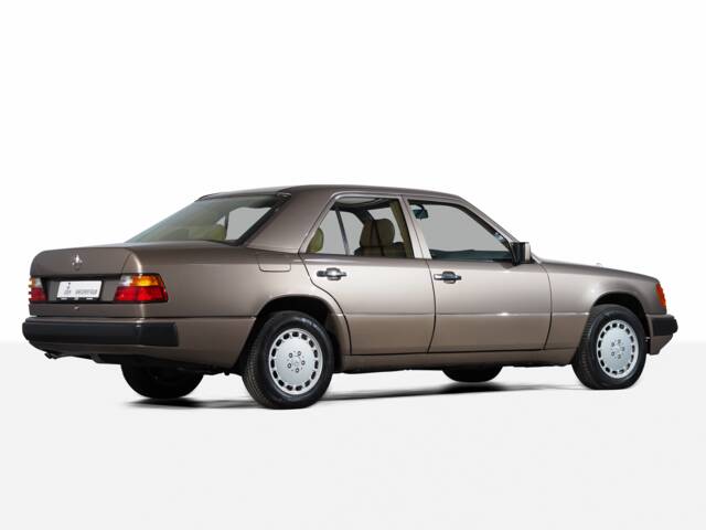 Mercedes-Benz 300 E 4-Matic