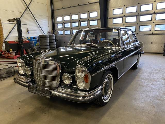 1971 Mercedes Benz 280 SE 3.5 - Documented since new in Austria