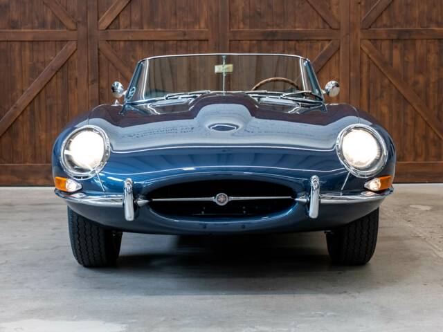 Jaguar E-Type 3.8