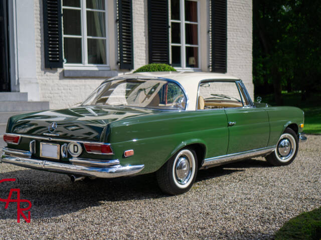 Mercedes-Benz 220 SE b