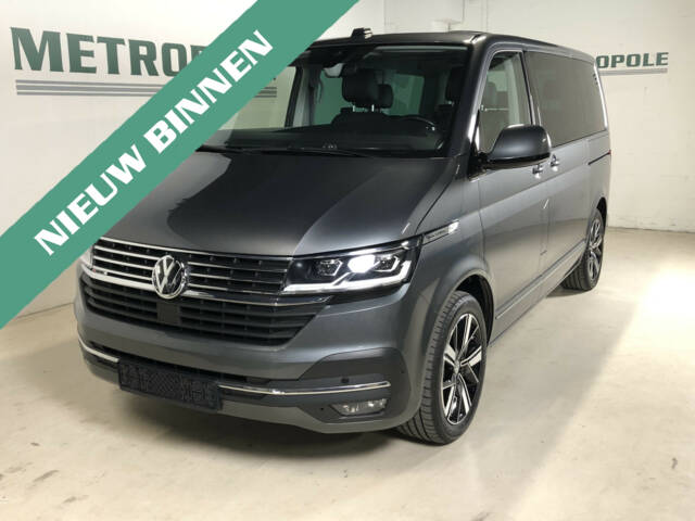 Immagine 1/32 di Volkswagen T6.1 Multivan 2.0 TDI 4Motion (2023)