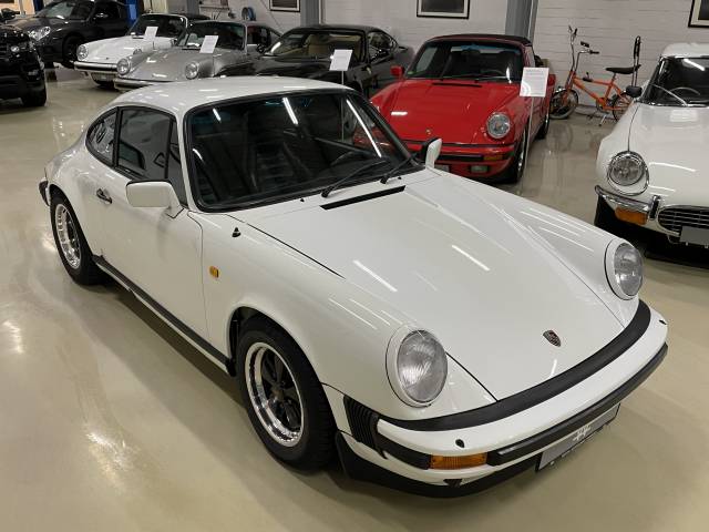 Porsche 911 Carrera 3.2