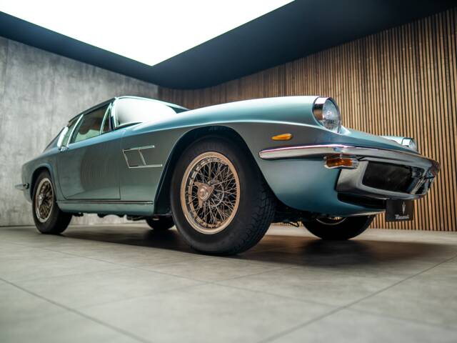 Maserati Mistral 3700
