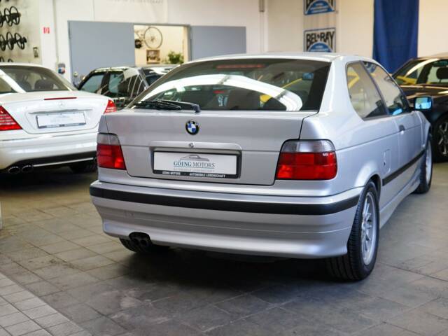 BMW 323ti Compact