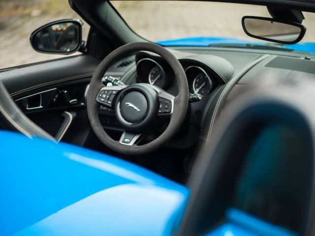 Jaguar F-Type Project 7