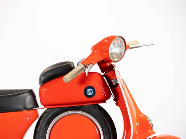 Piaggio Vespa 90