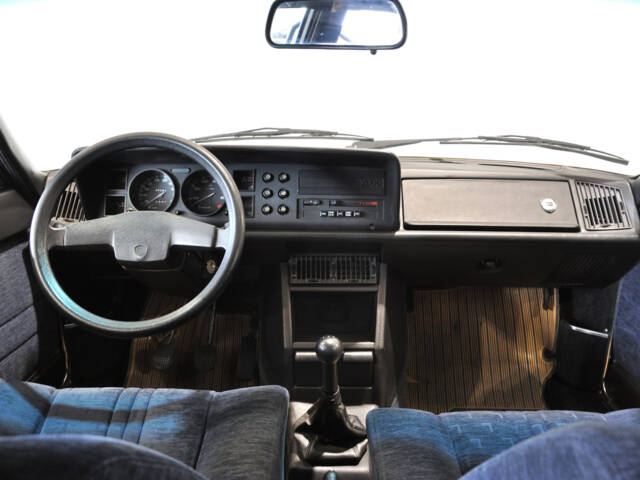 Lancia Gamma 2000