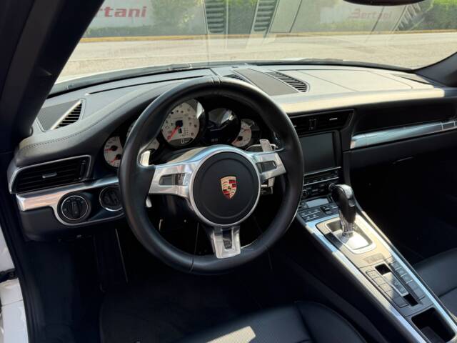 Porsche 911 Carrera