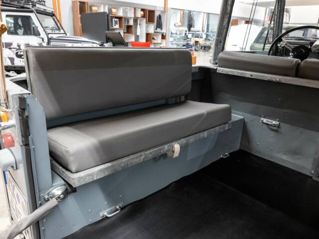 Land Rover 88