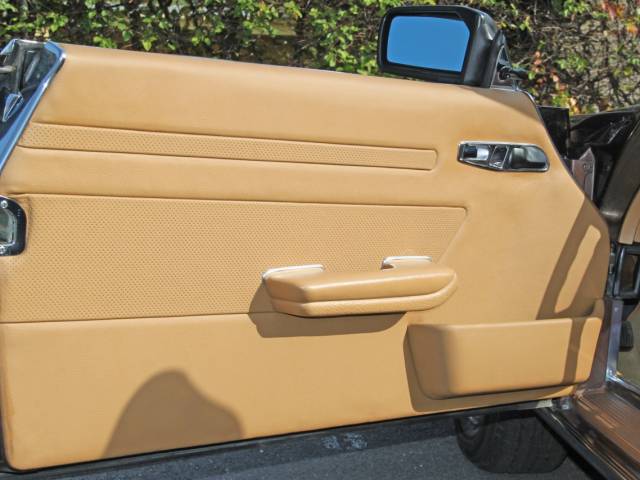 Mercedes-Benz 280 SL