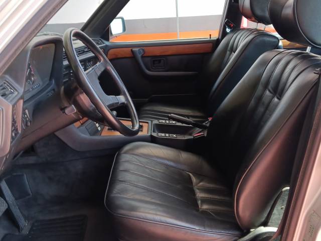 BMW 745i