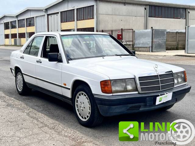 Image 1/10 de Mercedes-Benz 190 (1987)