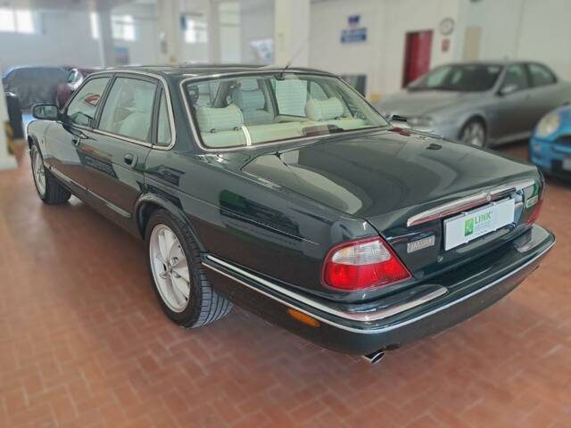Jaguar XJ 8 Executive