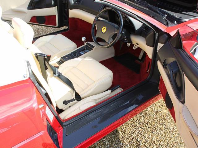 Ferrari F 355 Spider