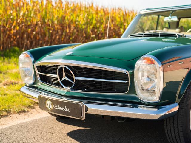 Mercedes-Benz 280 SL