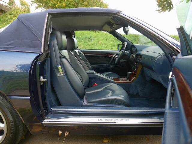 Mercedes-Benz SL 320