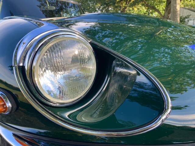 Jaguar E-Type V12 (2+2)