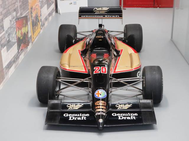 Image 1/4 of Lola T90 (1990)