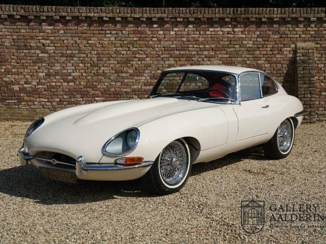 Image 1/50 of Jaguar E-Type 3.8 (1964)