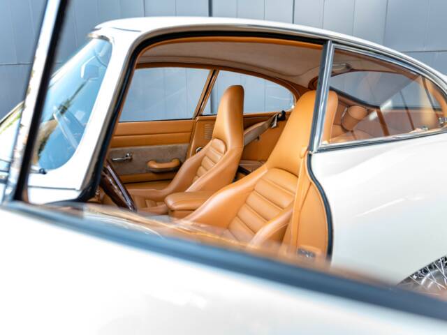 Jaguar E-Type 4.2