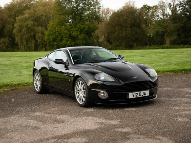 Image 1/50 of Aston Martin V12 Vanquish S (2005)