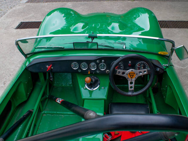 Ginetta G 4
