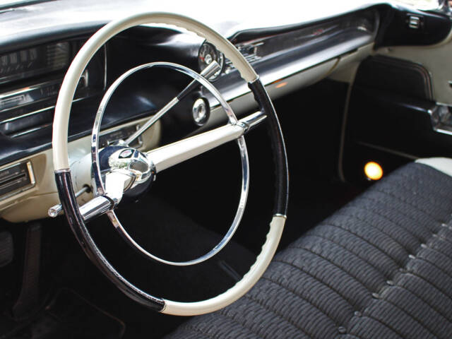 Cadillac Coupe DeVille
