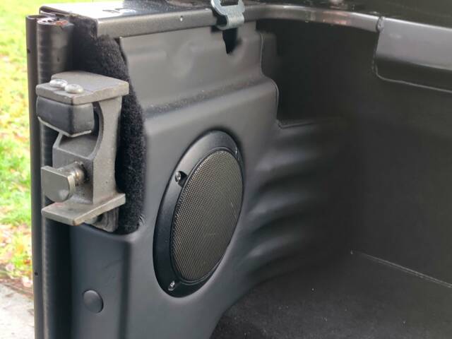 Land Rover Defender 90