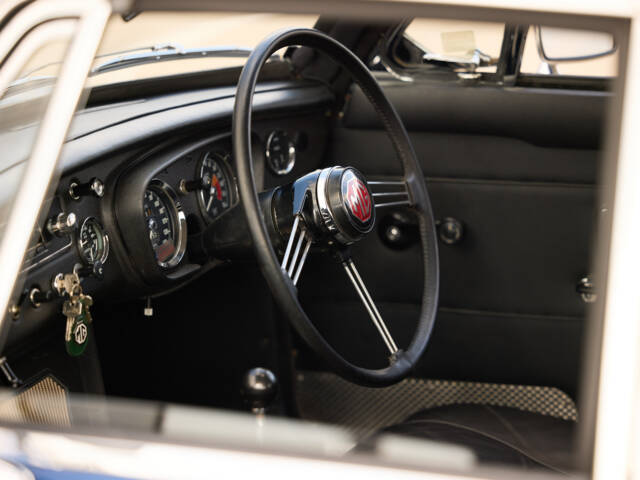 MG MGC GT