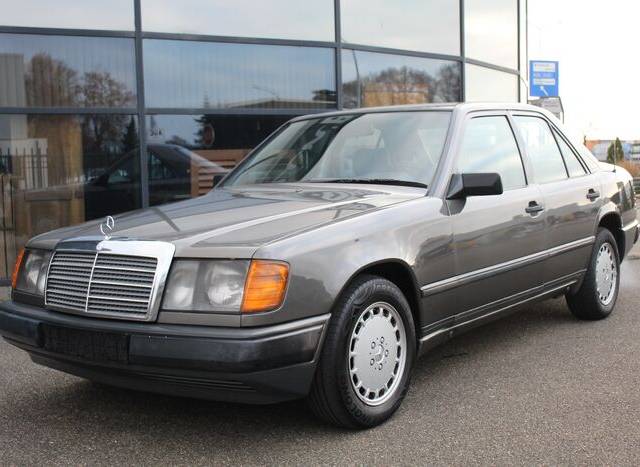 Mercedes-Benz 300 D