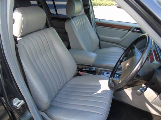 Mercedes-Benz 260 E Lang