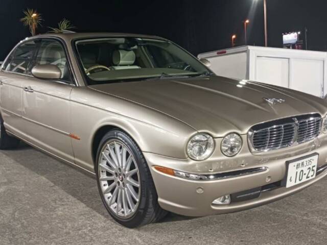 Imagen 1/25 de Jaguar XJ 8 4.2 (2003)