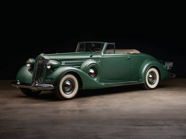 Image 1/32 of Packard Twelve (1937)