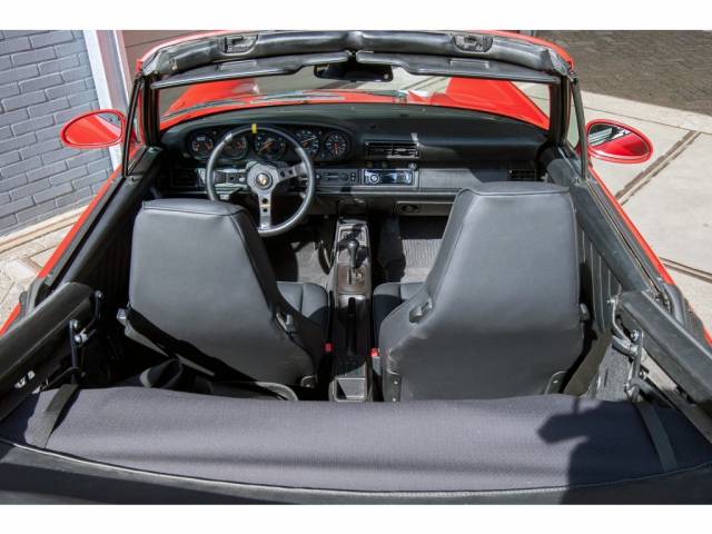 Porsche 911 Carrera 4