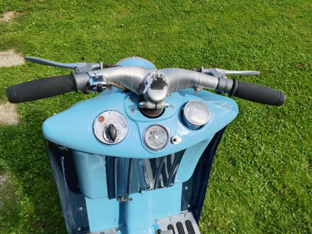 Triumph (TWN) Contessa