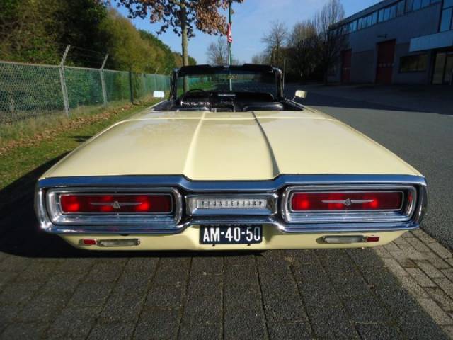 Ford Thunderbird
