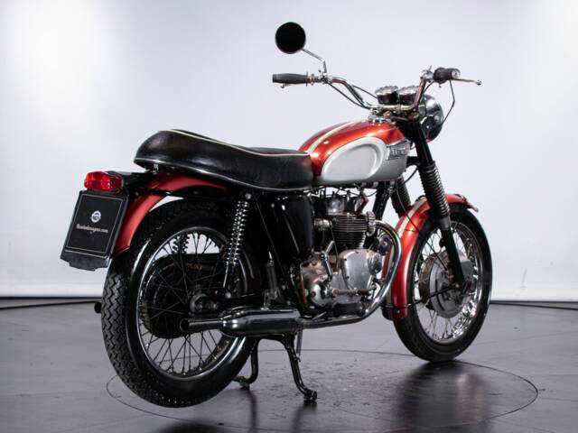 Triumph T 100 Daytona