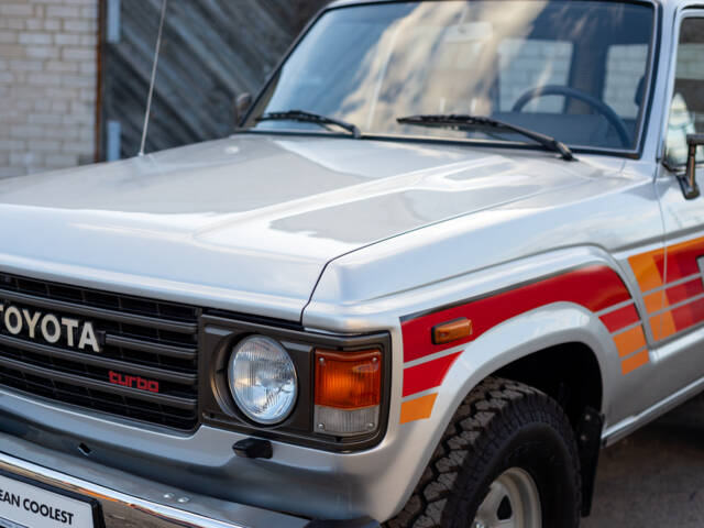 Toyota Land Cruiser HJ61 GX