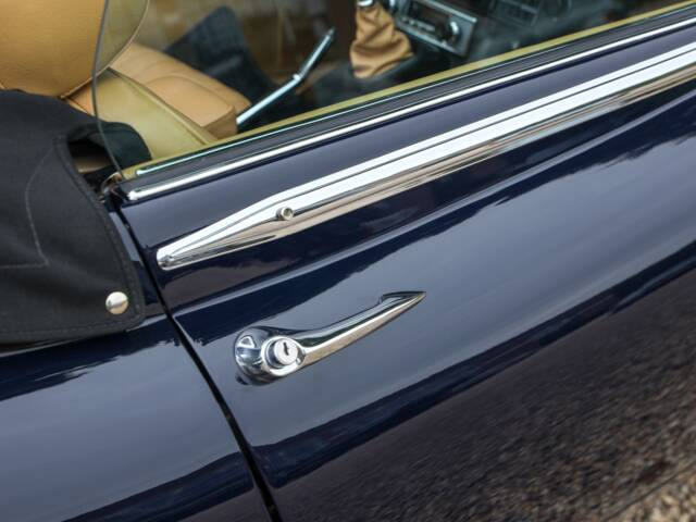 Jaguar E-Type V12