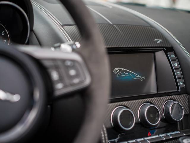 Jaguar F-Type Project 7