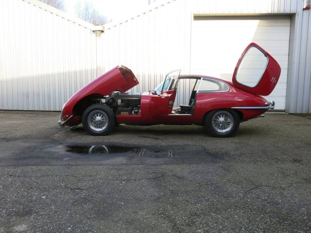 Jaguar E-Type 4.2