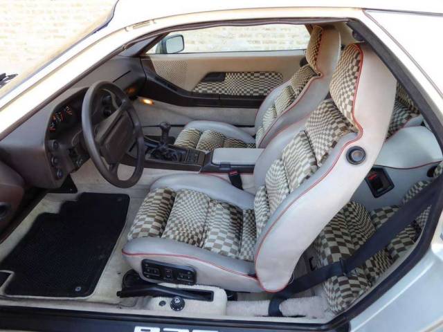 Porsche 928 S