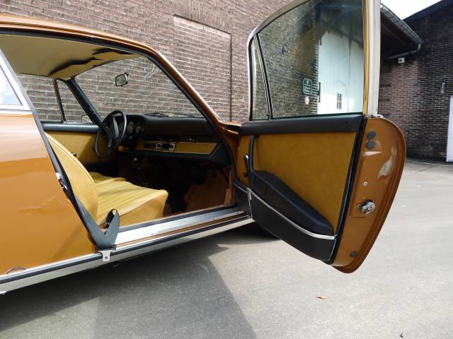 Porsche 911 2.4 T