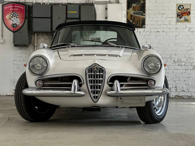 Alfa Romeo Giulia 1600 Spider Veloce