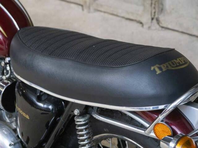 Triumph T 100 R Daytona