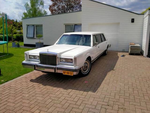 Afbeelding 1/9 van Lincoln Town Car (1984)